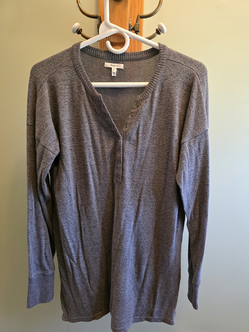 Maurices Women's V-Neck Long Sleeve Heathered Gray Sweater